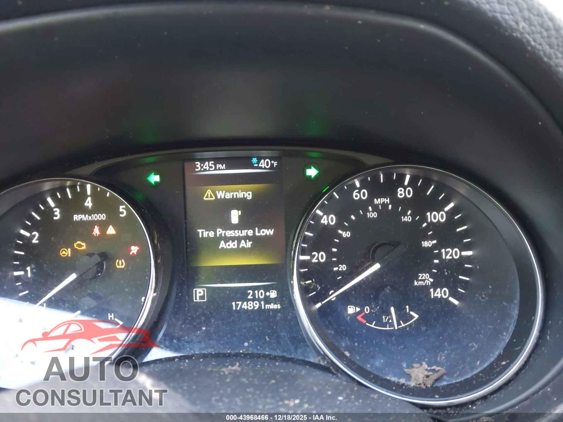 NISSAN ROGUE 2017 - KNMAT2MV3HP532052