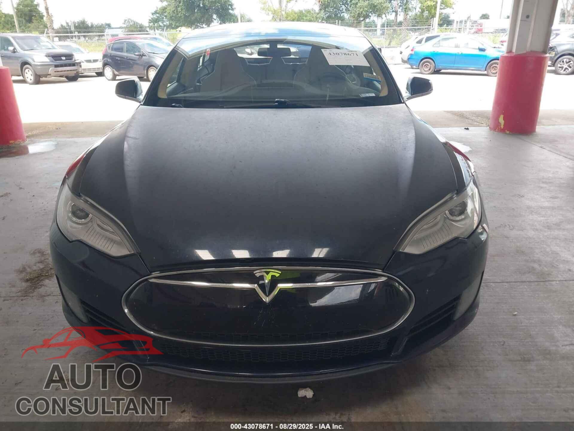 TESLA MODEL S 2013 - 5YJSA1AC8DFP10114
