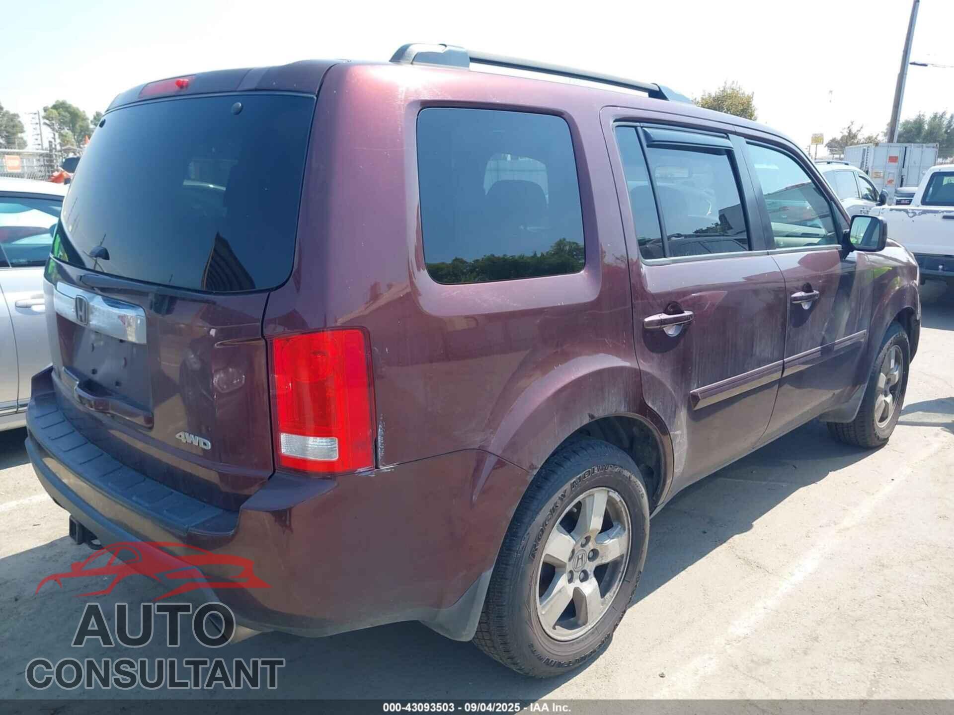 HONDA PILOT 2011 - 5FNYF4H58BB038833