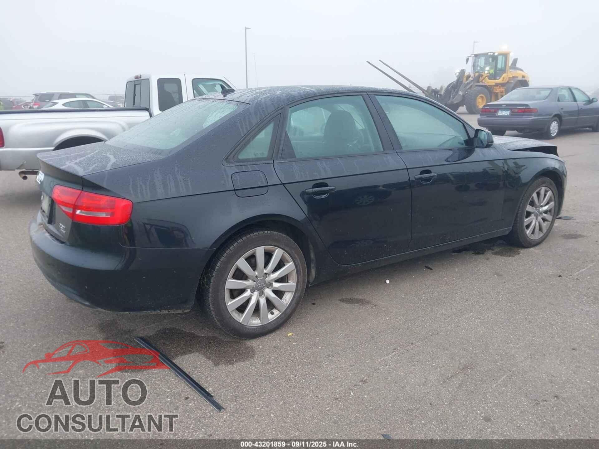 AUDI A4 2013 - WAUDFAFL4DA183472