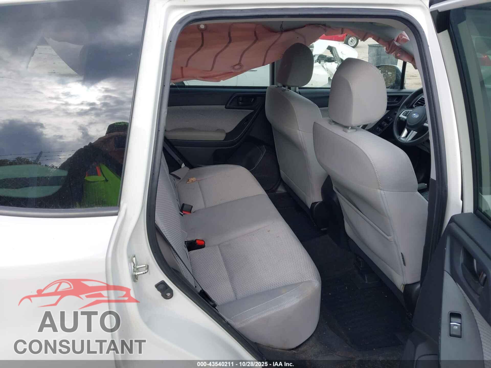 SUBARU FORESTER 2018 - JF2SJAGC3JH520872