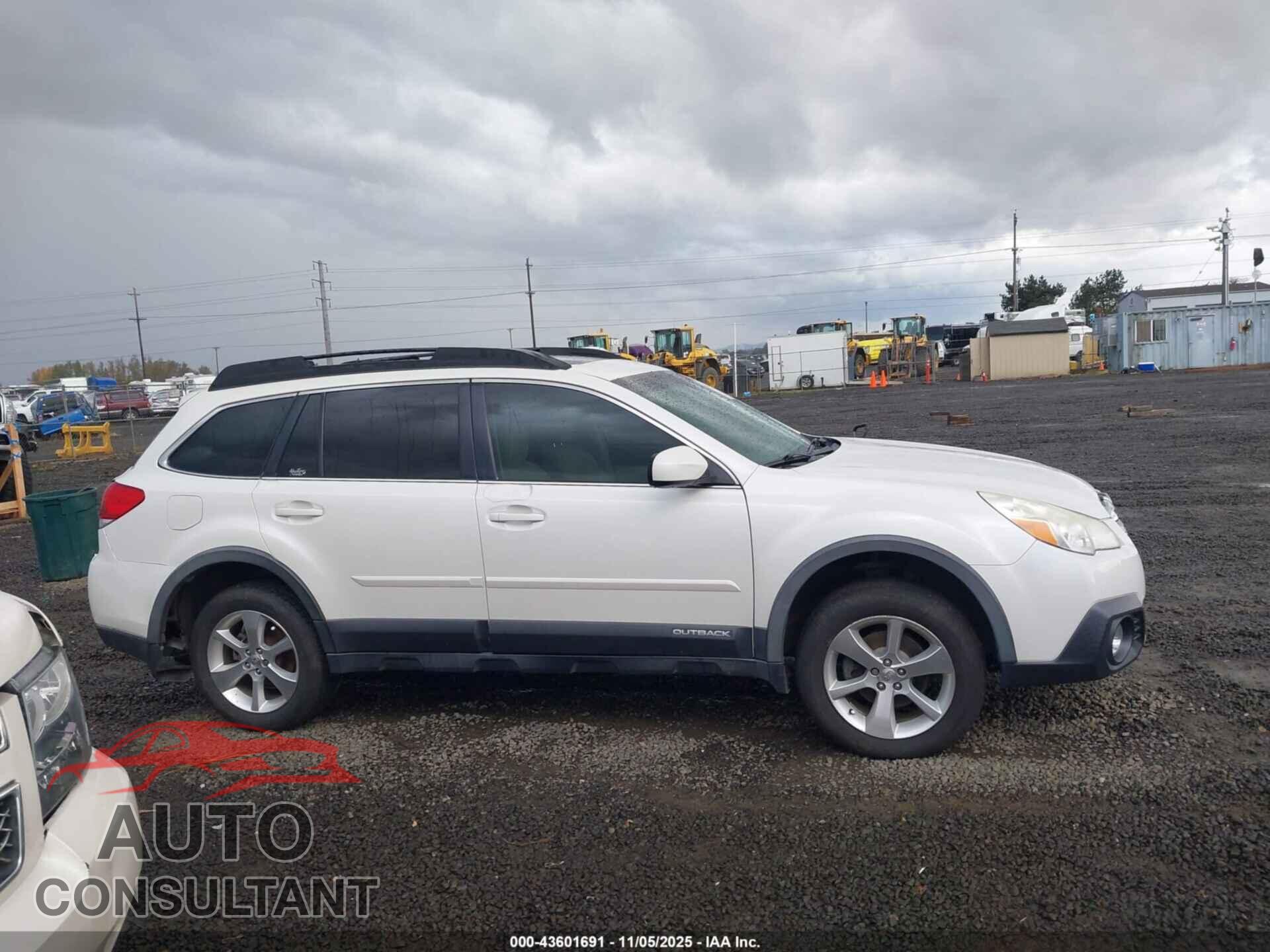 SUBARU OUTBACK 2014 - 4S4BRBLC8E3245601