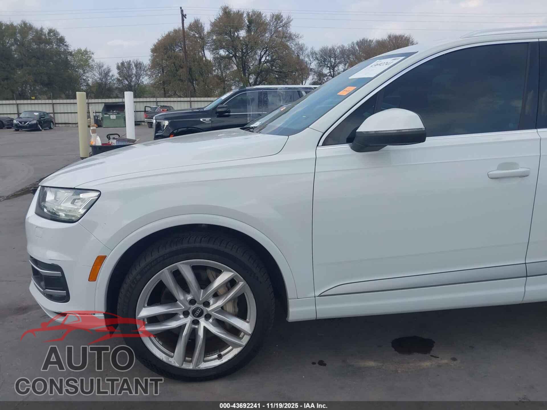 AUDI Q7 2017 - WA1VAAF77HD040023