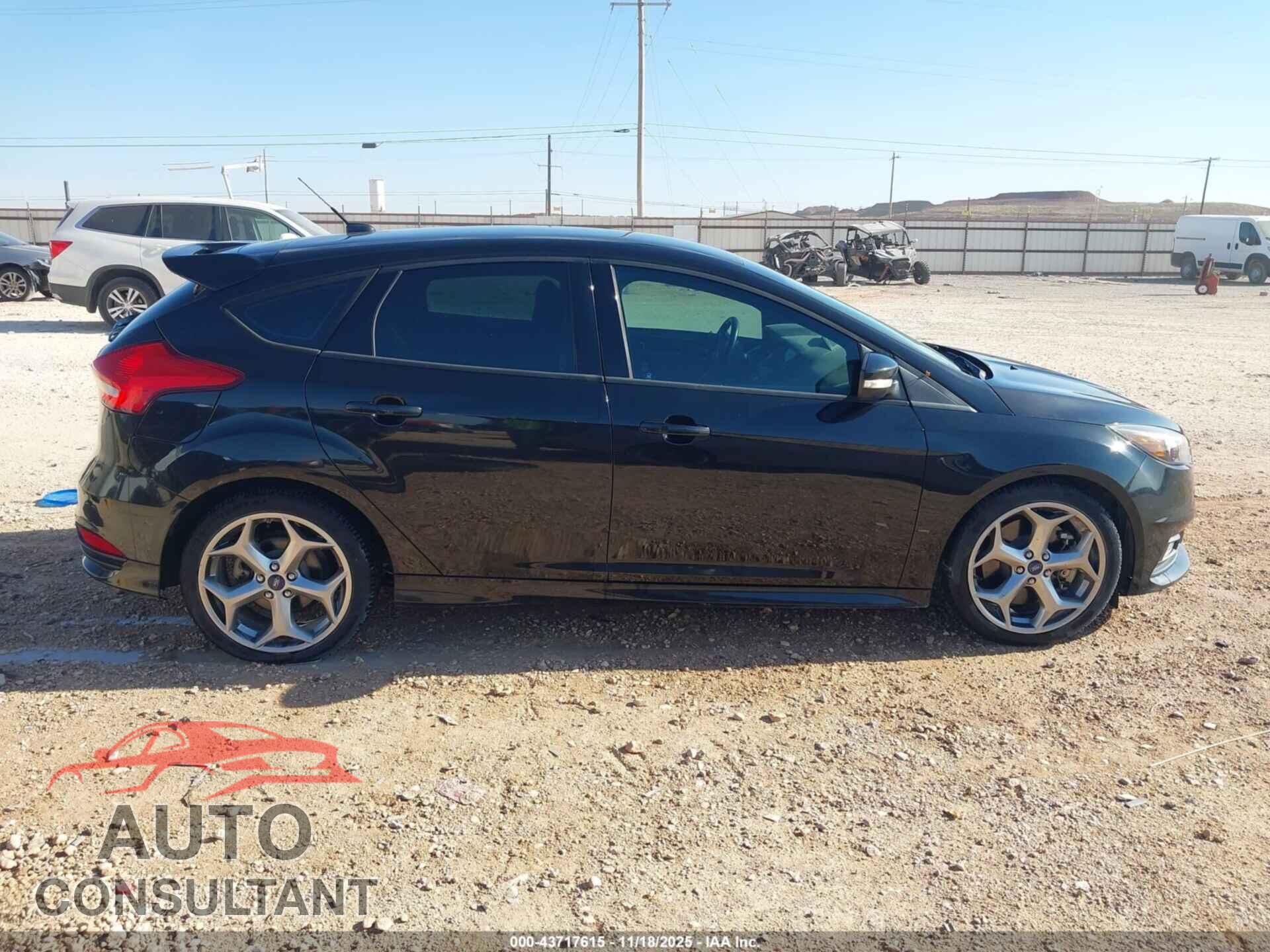 FORD FOCUS ST 2015 - 1FADP3L90FL334146
