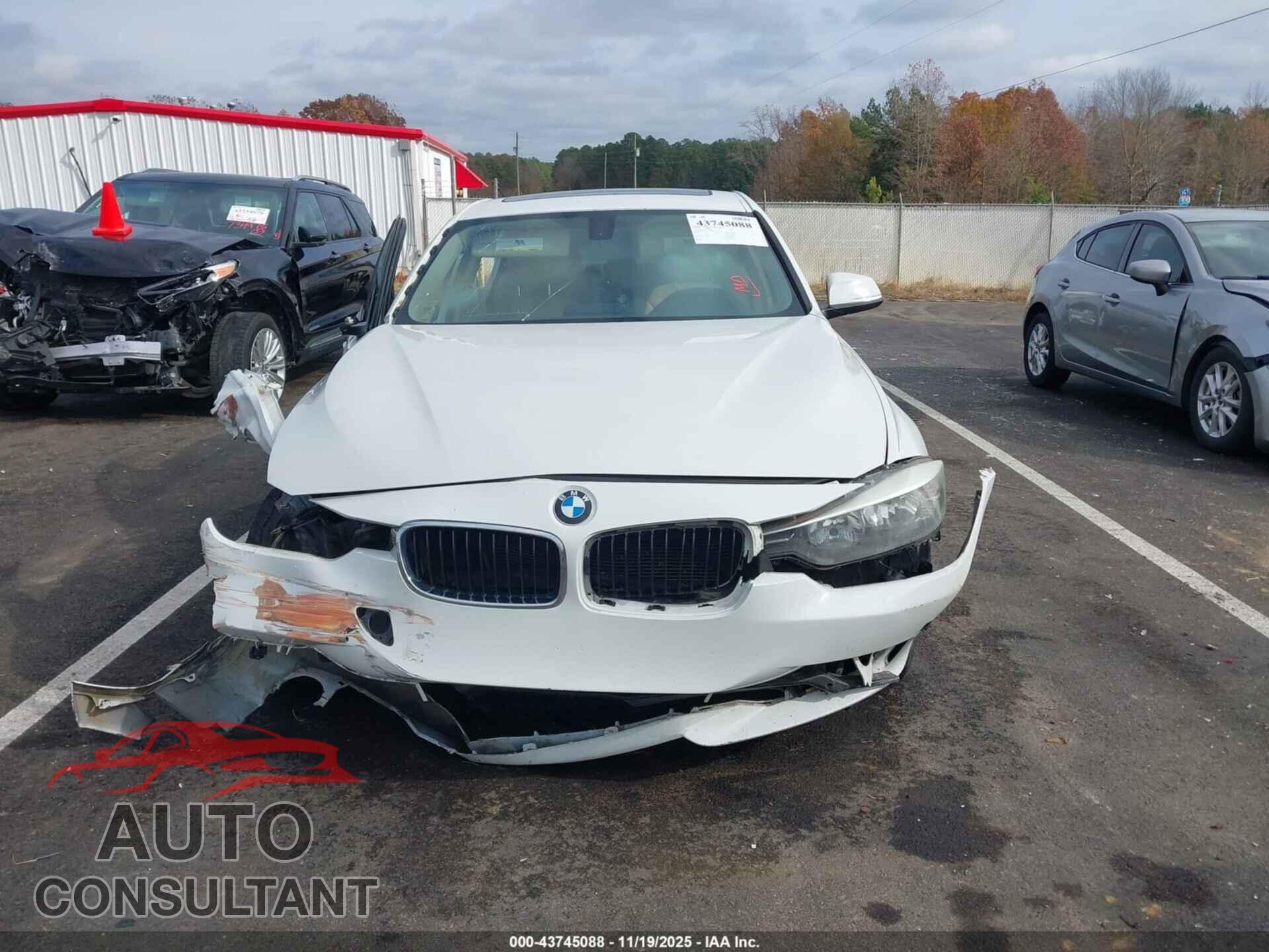 BMW 320I 2014 - WBA3B1C53EP678547