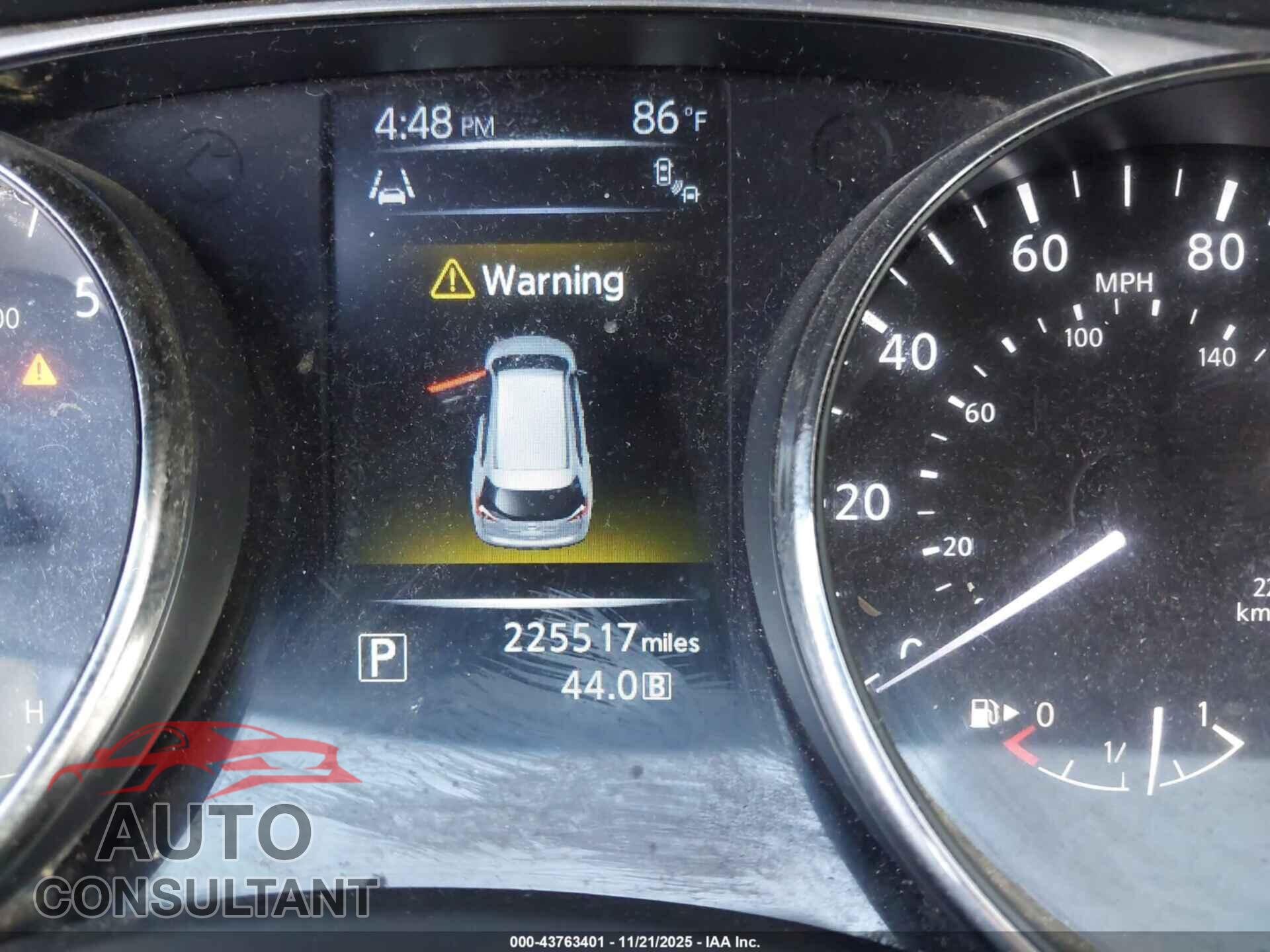 NISSAN ROGUE 2015 - KNMAT2MT2FP558900