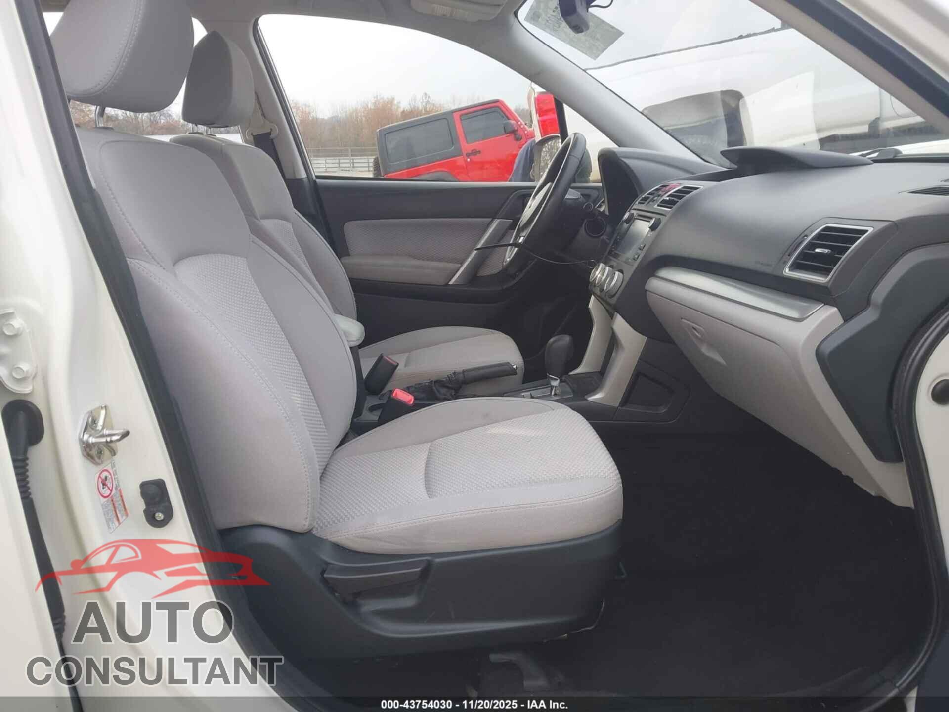 SUBARU FORESTER 2017 - JF2SJAAC3HH437204