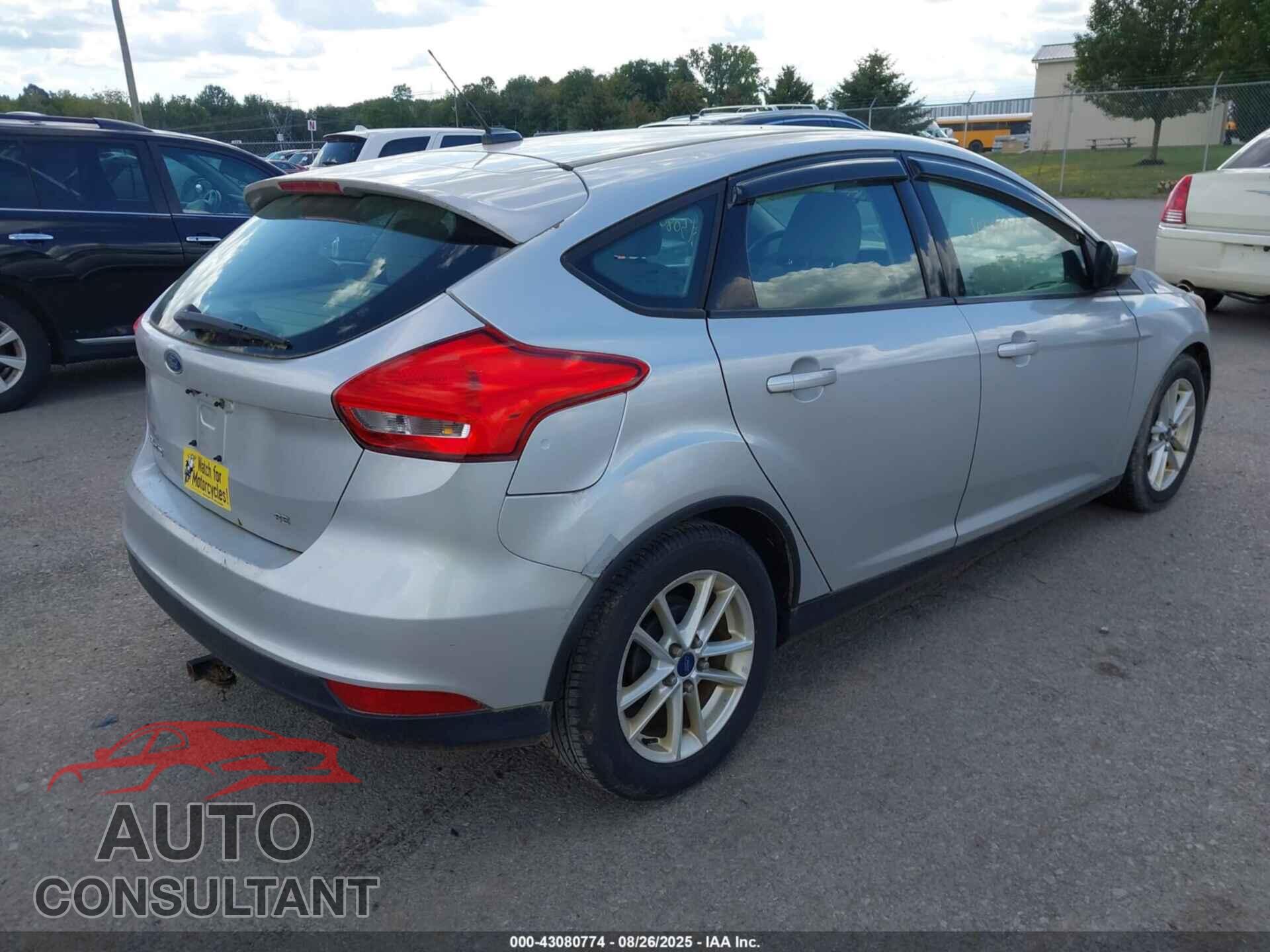 FORD FOCUS 2015 - 1FADP3K28FL283306