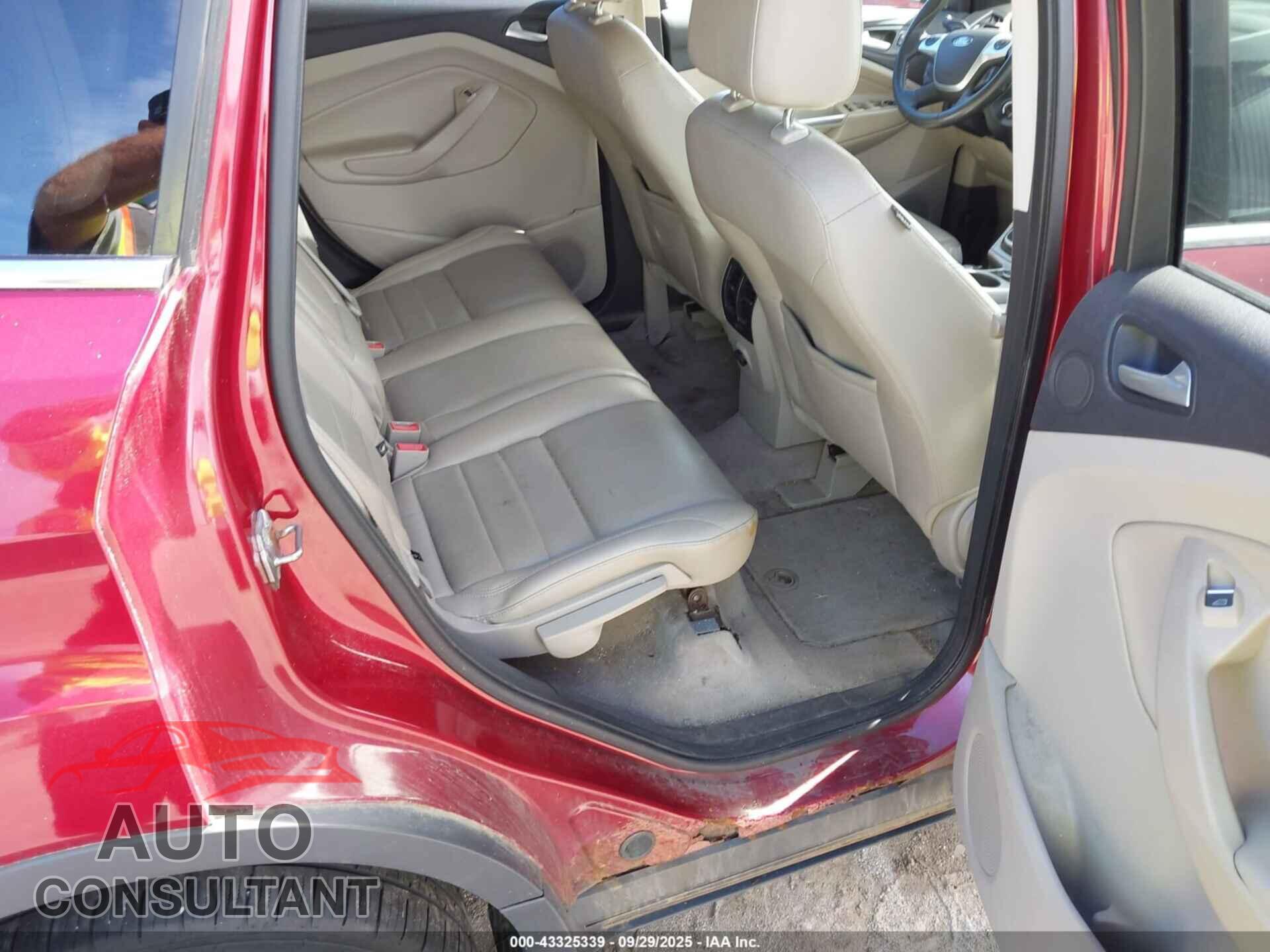FORD ESCAPE 2013 - 1FMCU9H90DUD30210