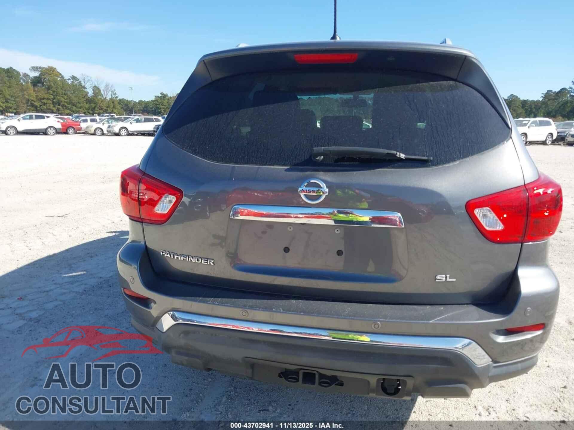 NISSAN PATHFINDER 2017 - 5N1DR2MN2HC620301