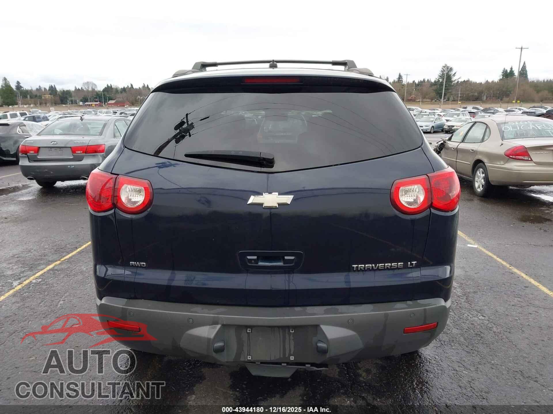 CHEVROLET TRAVERSE 2011 - 1GNKVJED2BJ319254