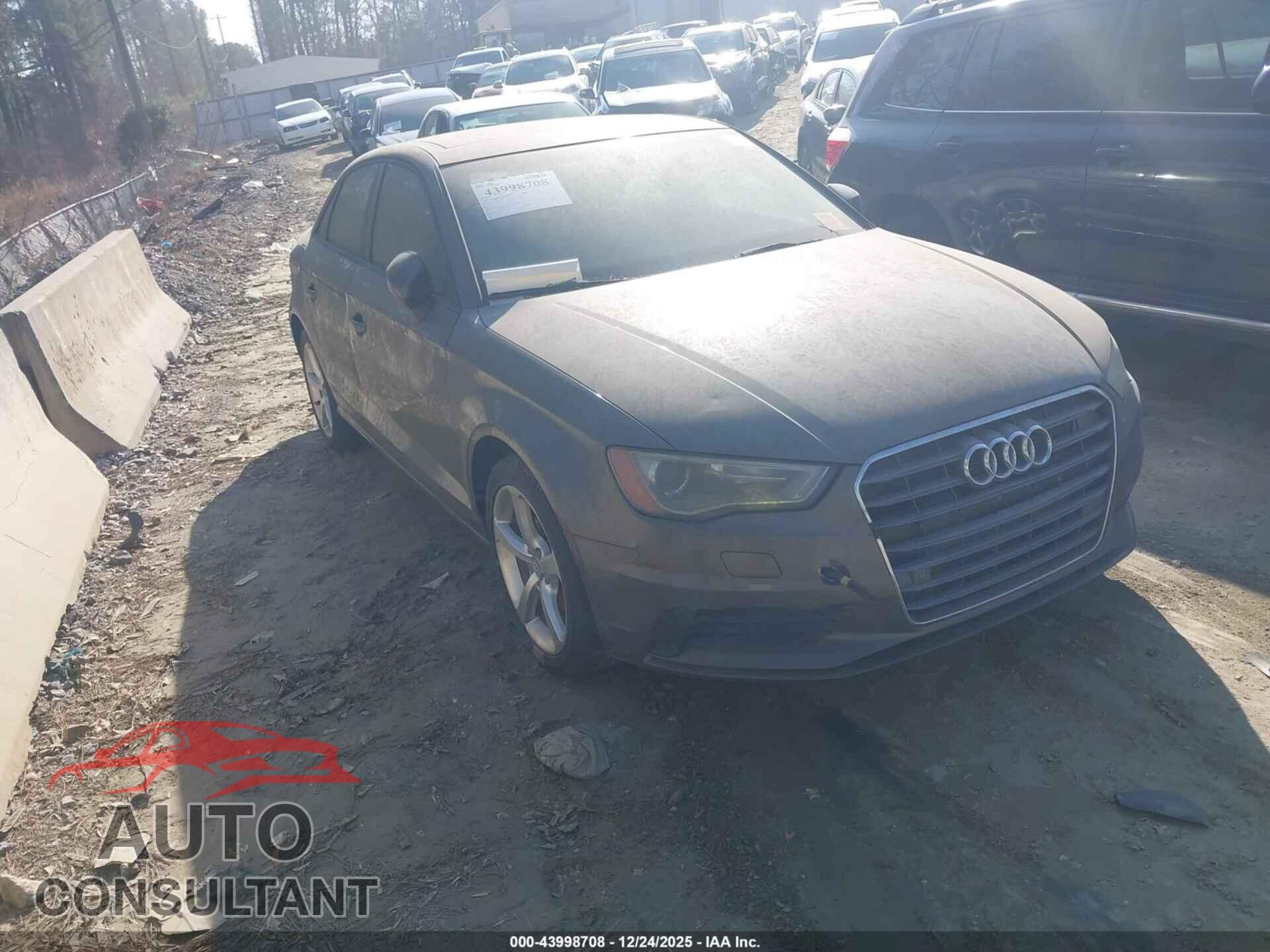 AUDI A3 2016 - WAUA7GFF1G1015077