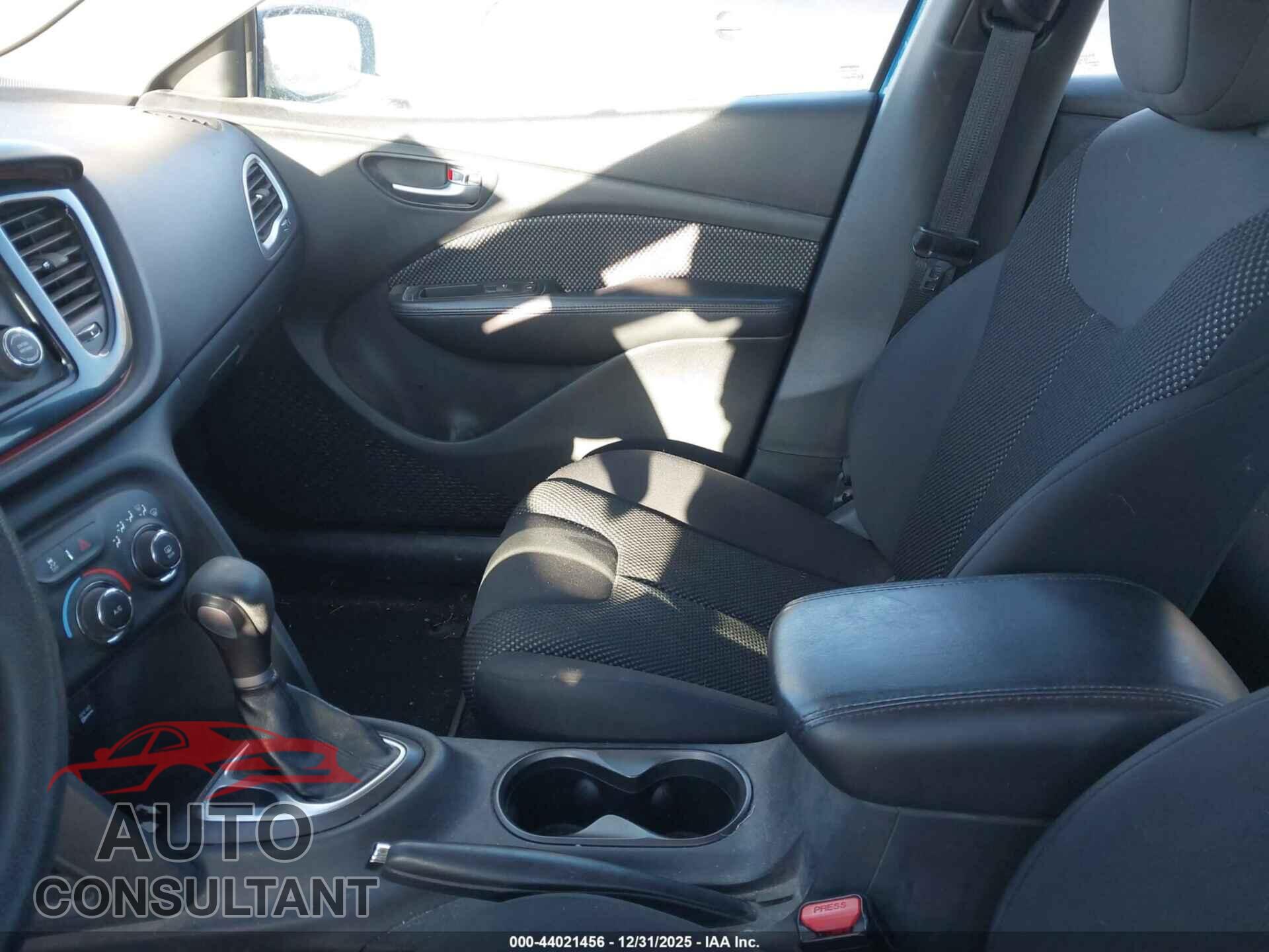 DODGE DART 2015 - 1C3CDFAA3FD368903