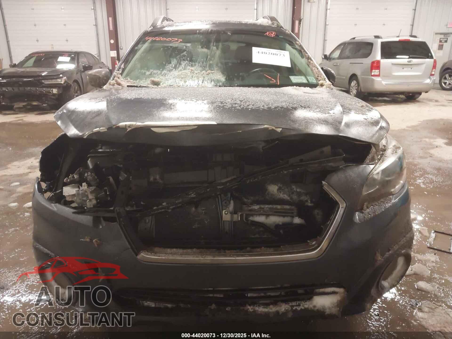 SUBARU OUTBACK 2017 - 4S4BSENC1H3216240