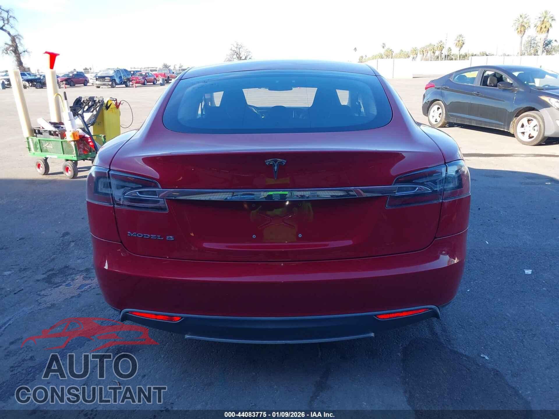 TESLA MODEL S 2013 - 5YJSA1AC3DFP10926