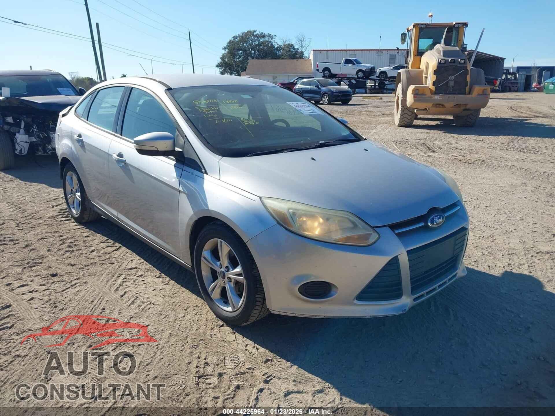 FORD FOCUS 2014 - 1FADP3F22EL256093