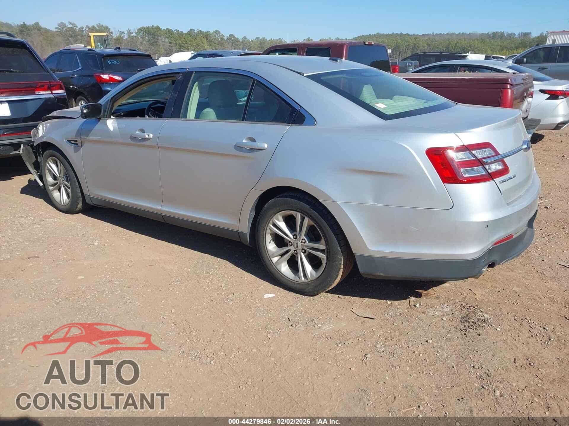 FORD TAURUS 2015 - 1FAHP2E90FG208046
