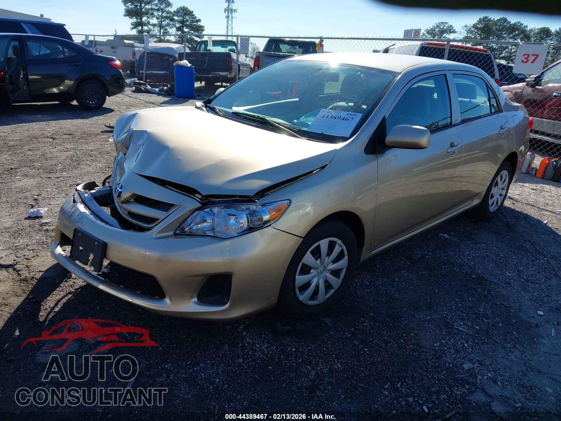 TOYOTA COROLLA 2013 - 5YFBU4EE4DP195427
