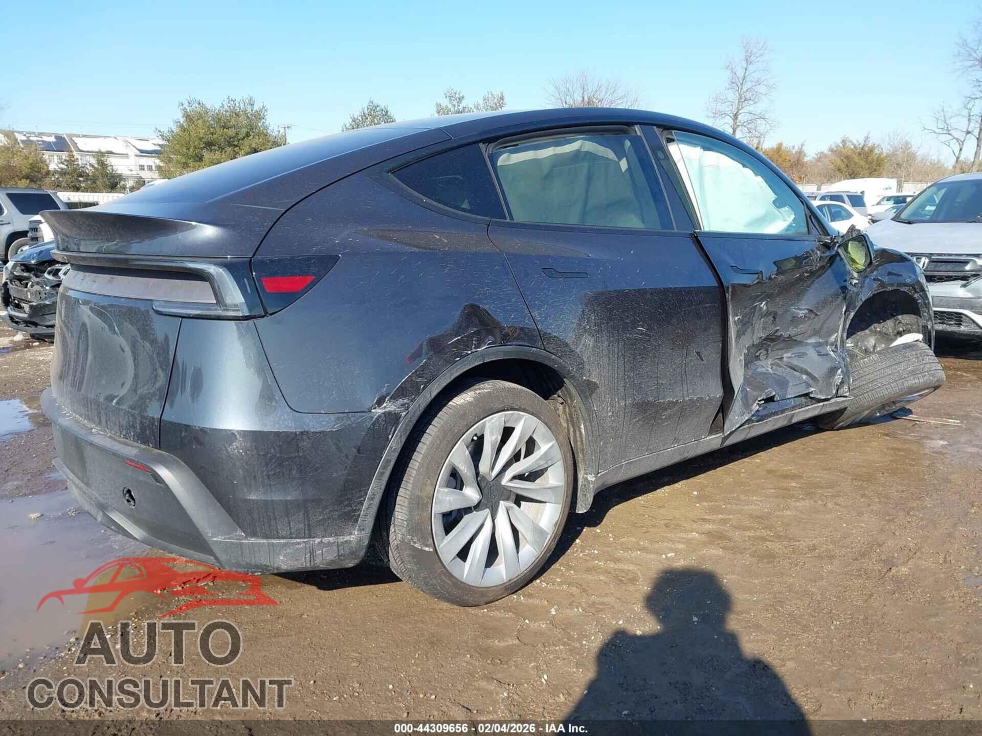 TESLA MODEL Y 2026 - 7SAYGDED6TF462895
