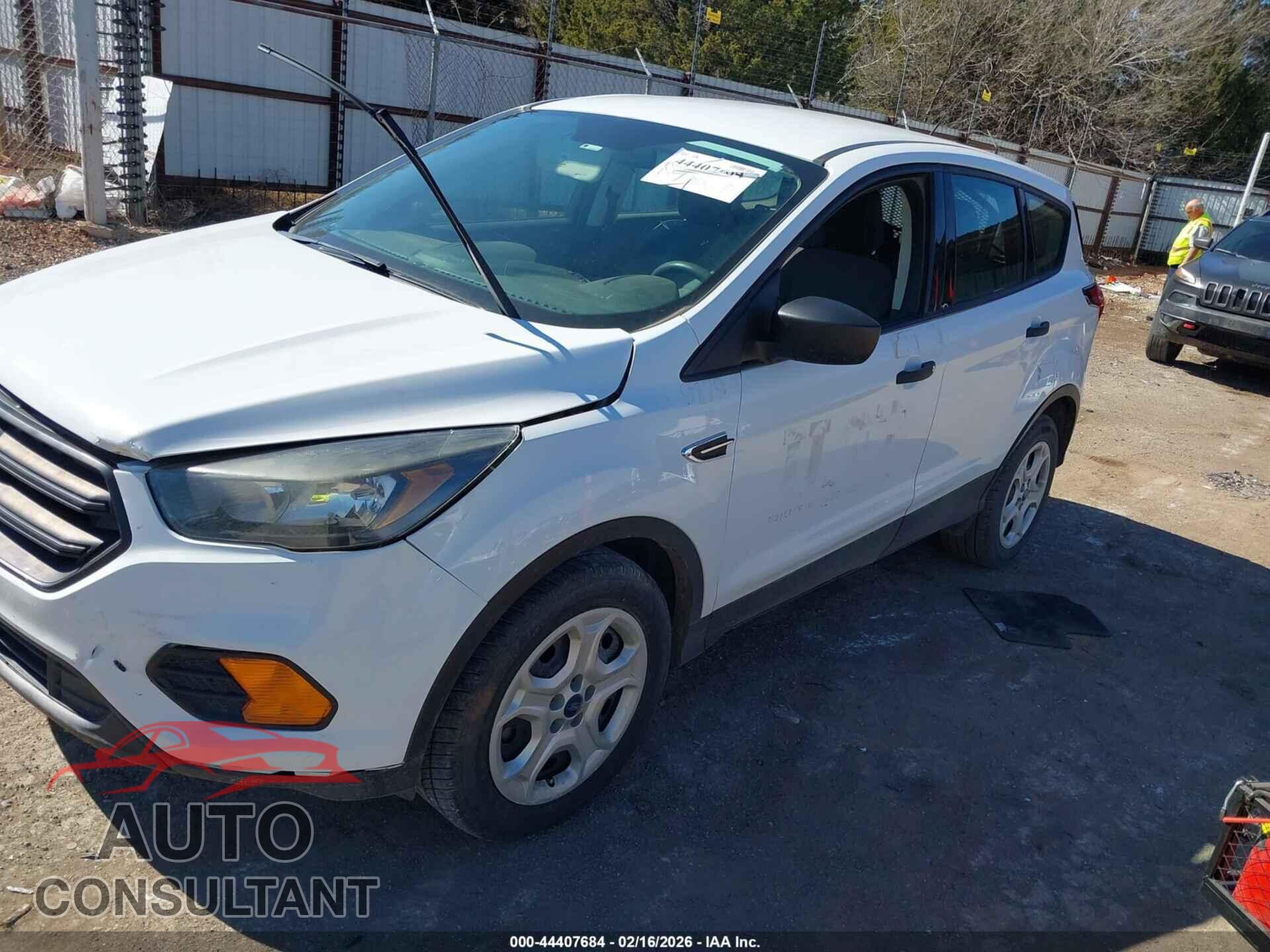 FORD ESCAPE 2019 - 1FMCU0F76KUB77956