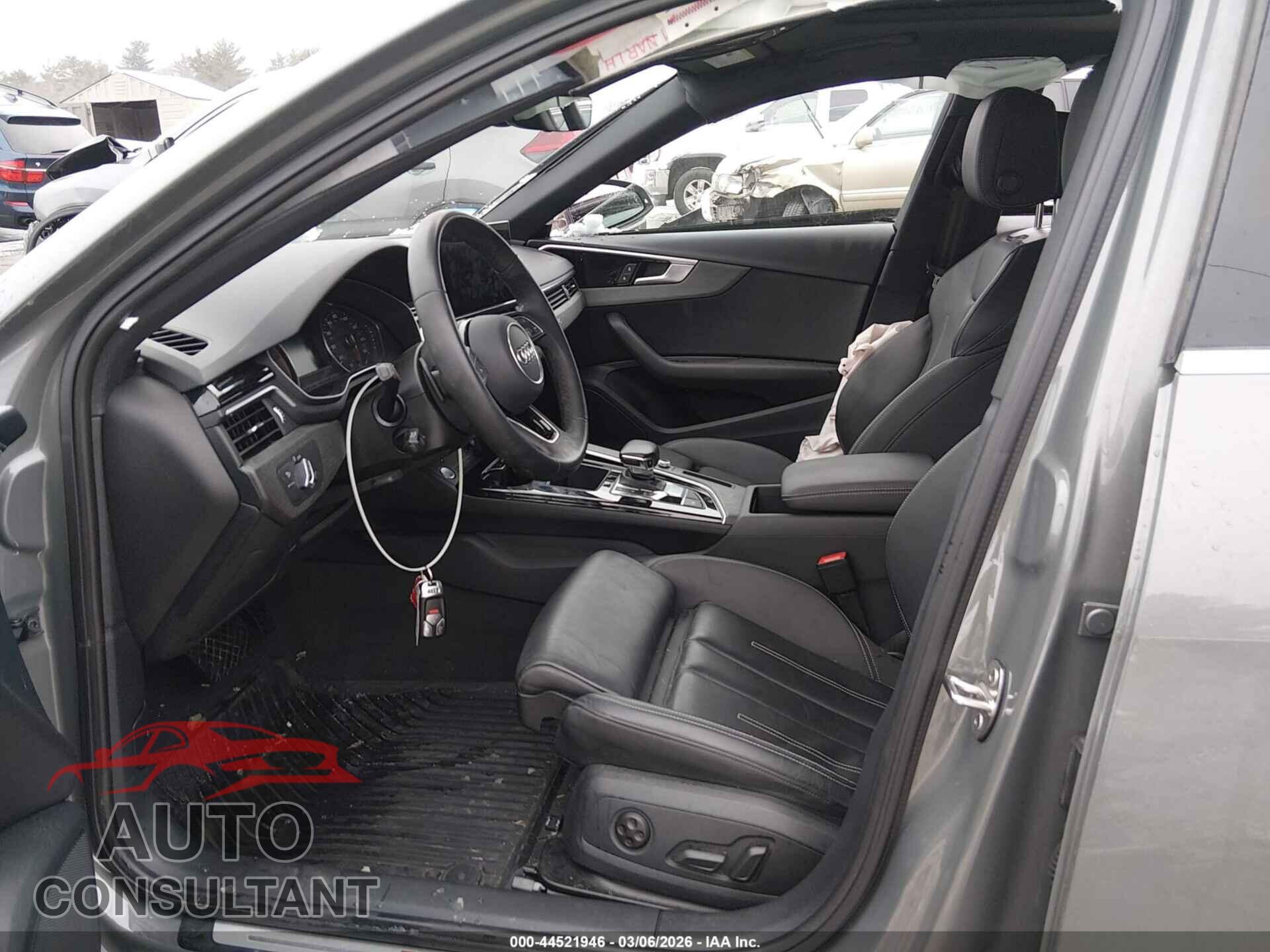 AUDI A4 2023 - WAUDAAF4XPN003240