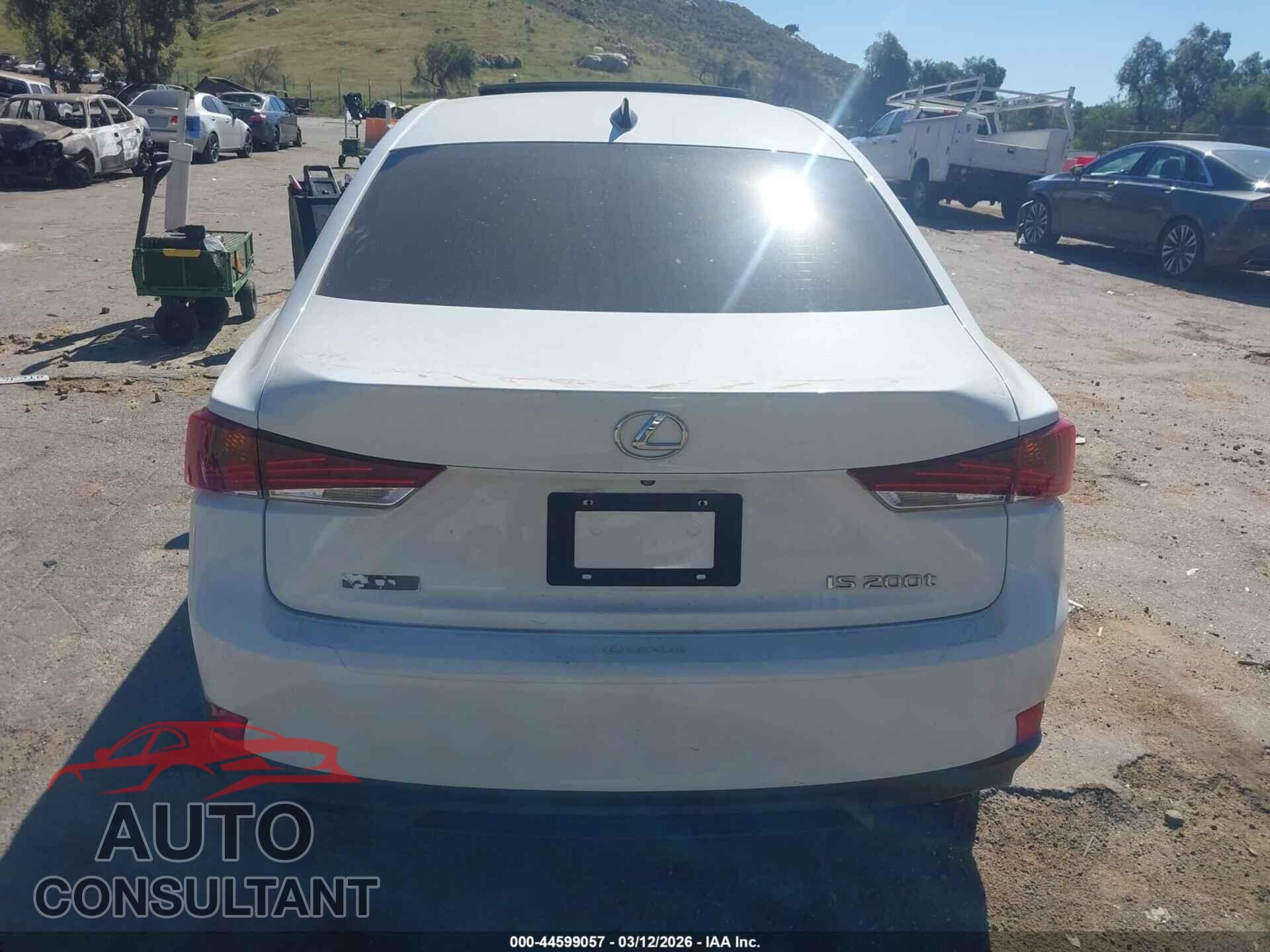 LEXUS IS 200T 2017 - JTHBA1D29H5051369