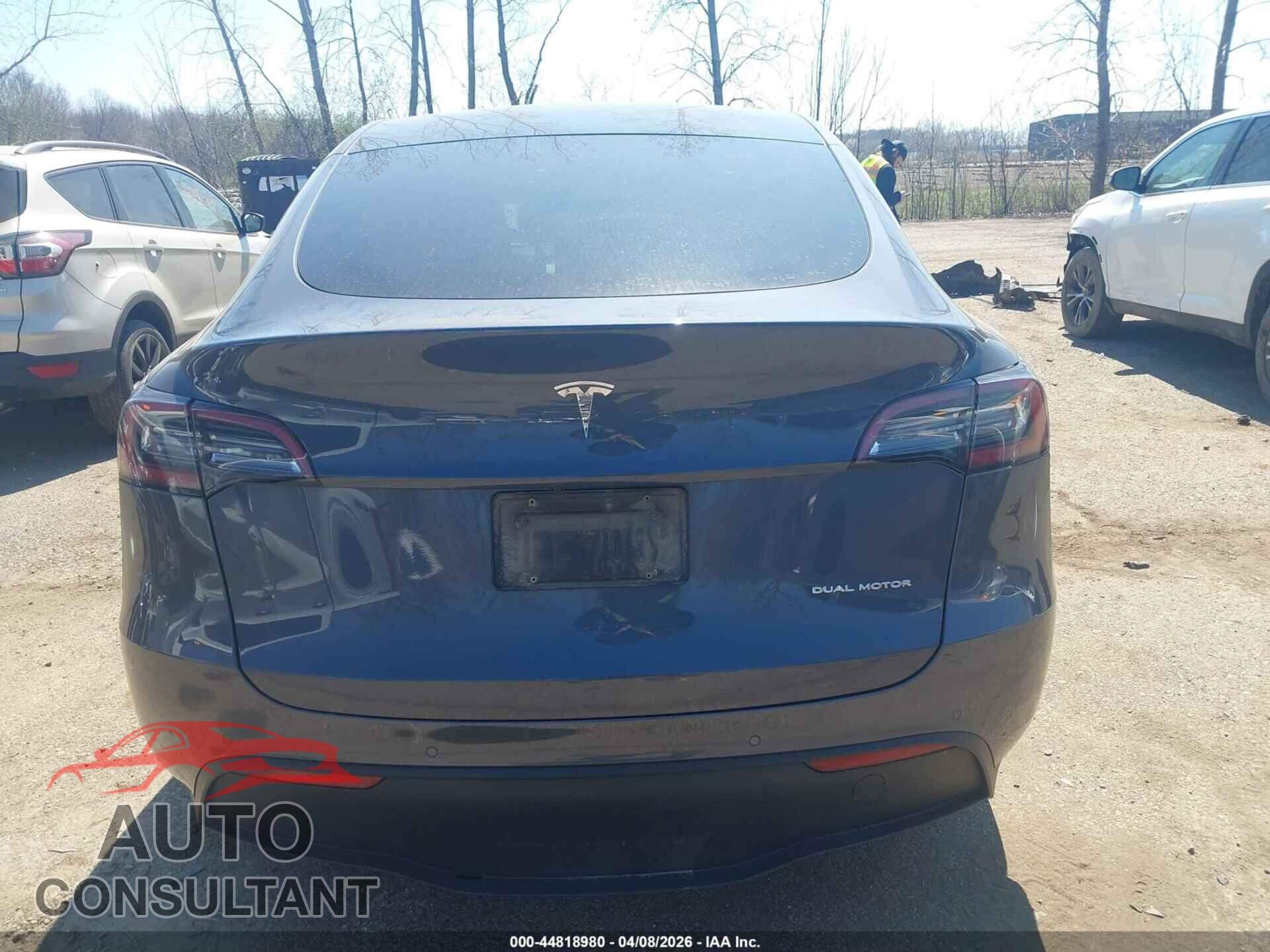 TESLA MODEL Y 2020 - 5YJYGDEEXLF032373