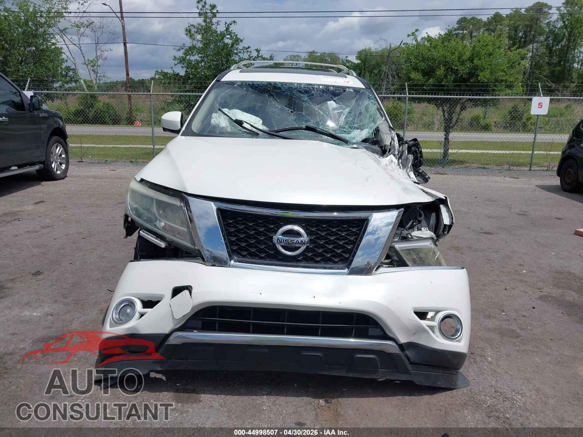 NISSAN PATHFINDER 2015 - 5N1AR2MN4FC701865