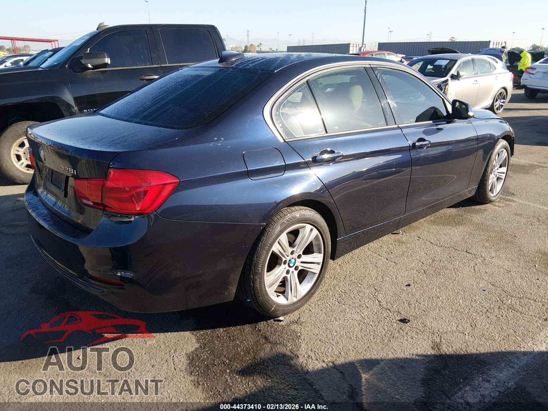 BMW 328I 2016 - WBA8E3G53GNU01401