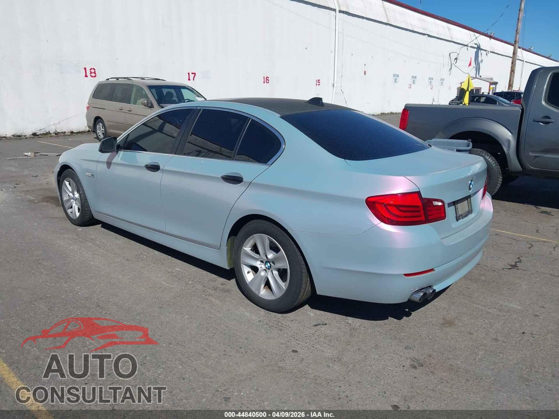 BMW 528I 2013 - WBAXG5C56DD229017