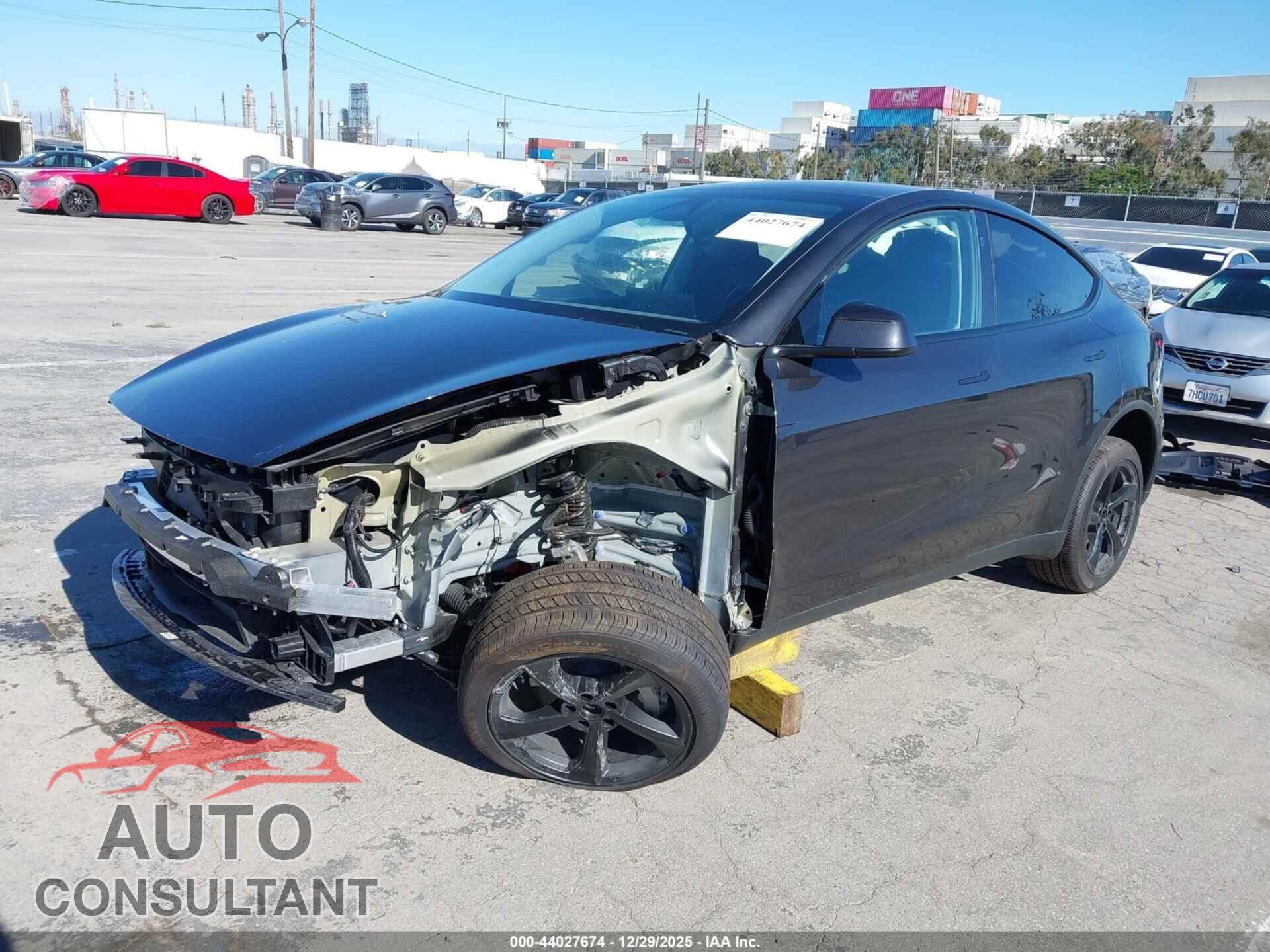 TESLA MODEL Y 2026 - 7SAYGDEE3TF419852