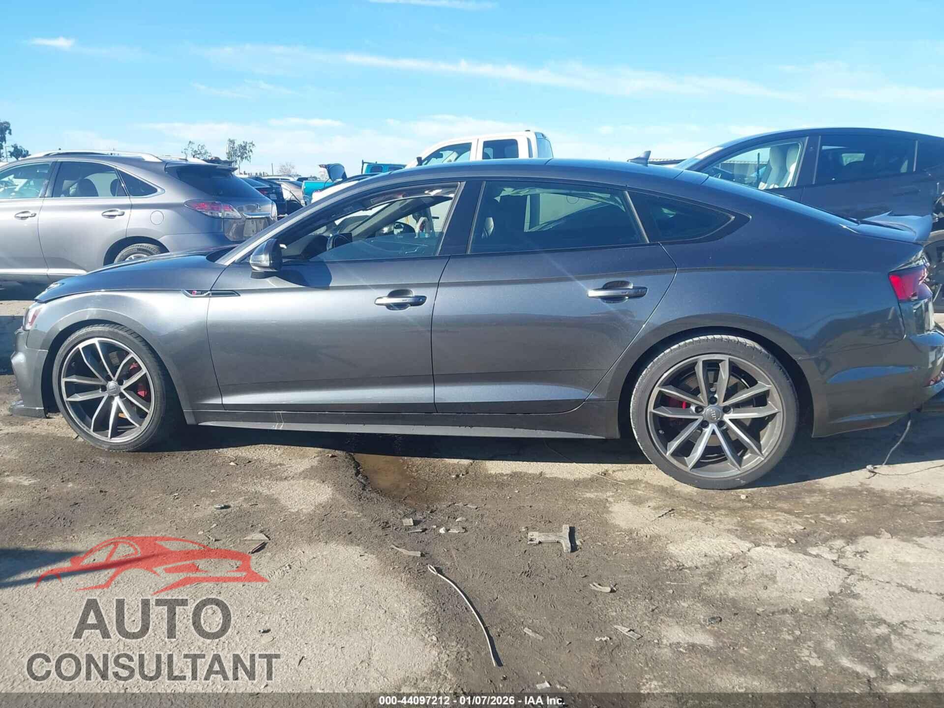 AUDI S5 2018 - WAUB4CF51JA110064