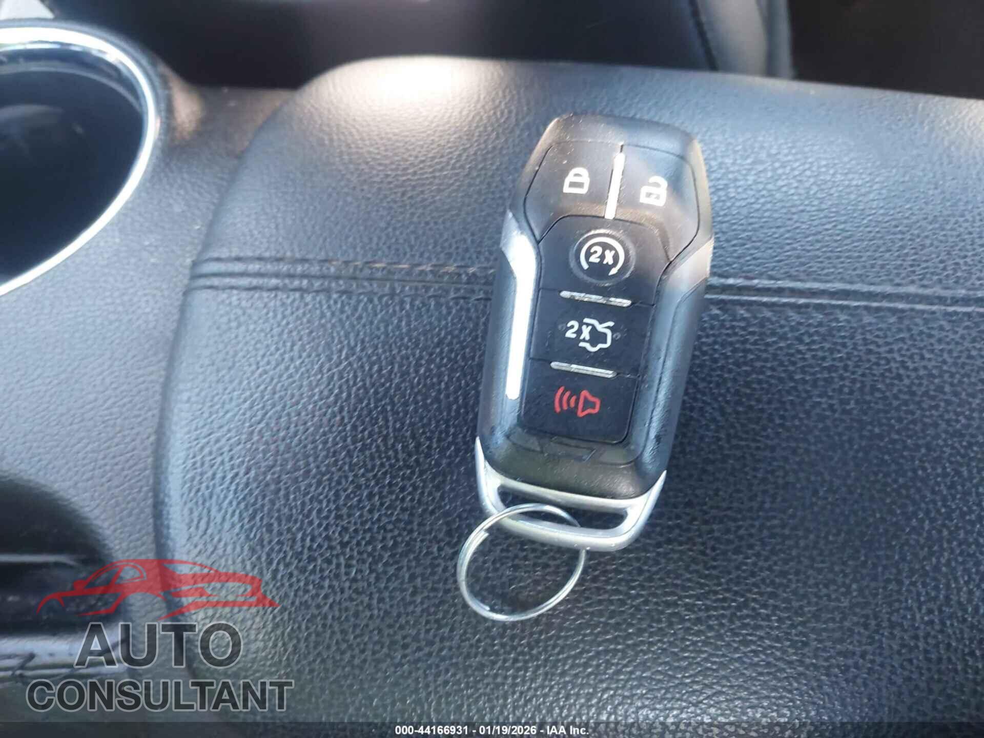 FORD MUSTANG 2015 - 1FA6P8TH8F5300893