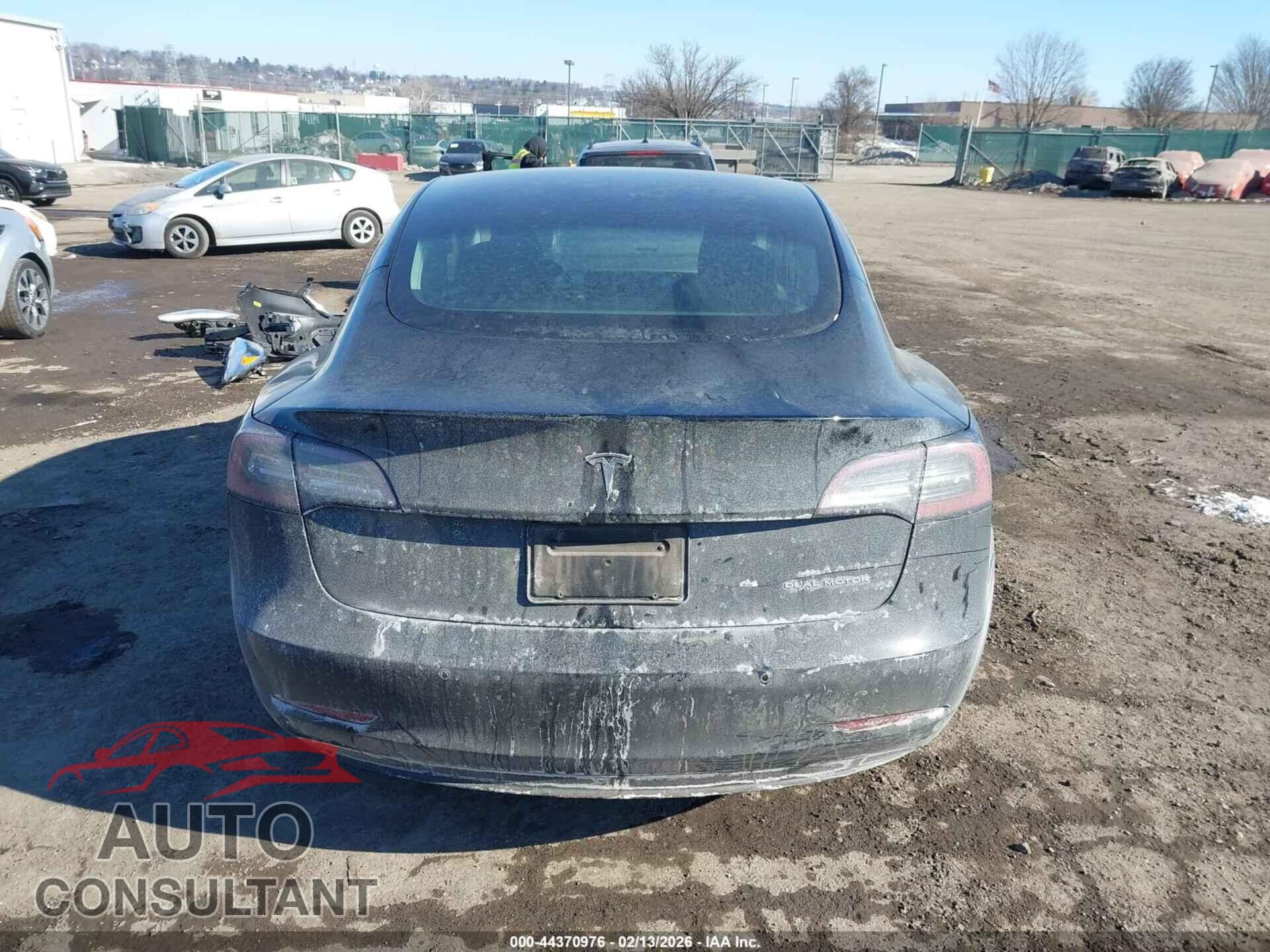 TESLA MODEL 3 2019 - 5YJ3E1EB7KF453387