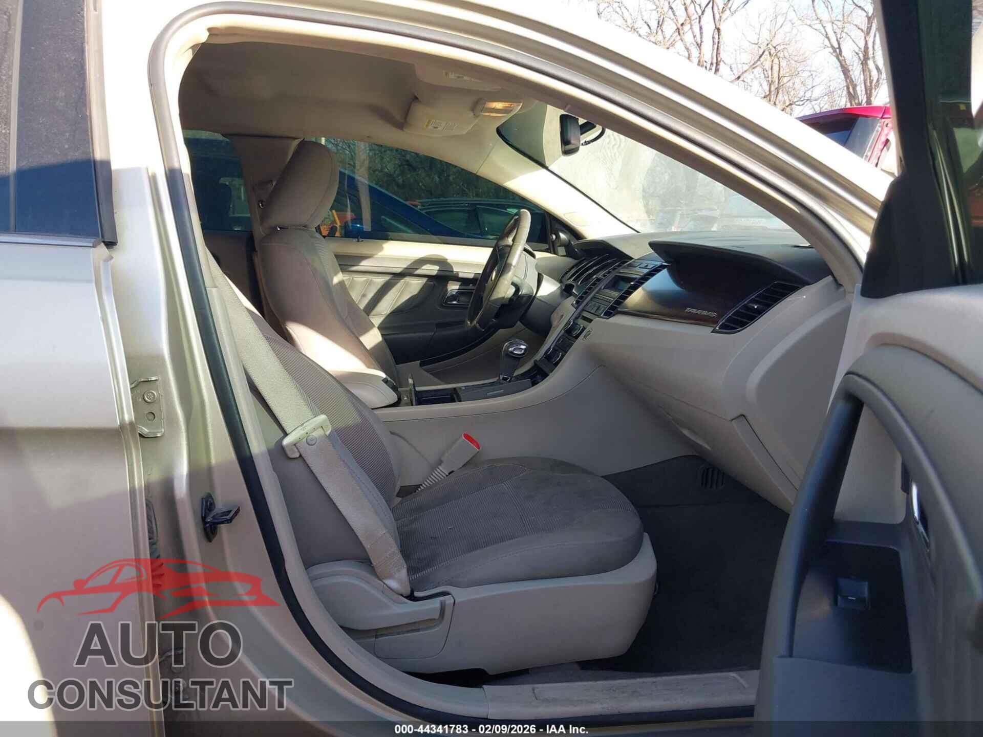 FORD TAURUS 2010 - 1FAHP2EW7AG113157