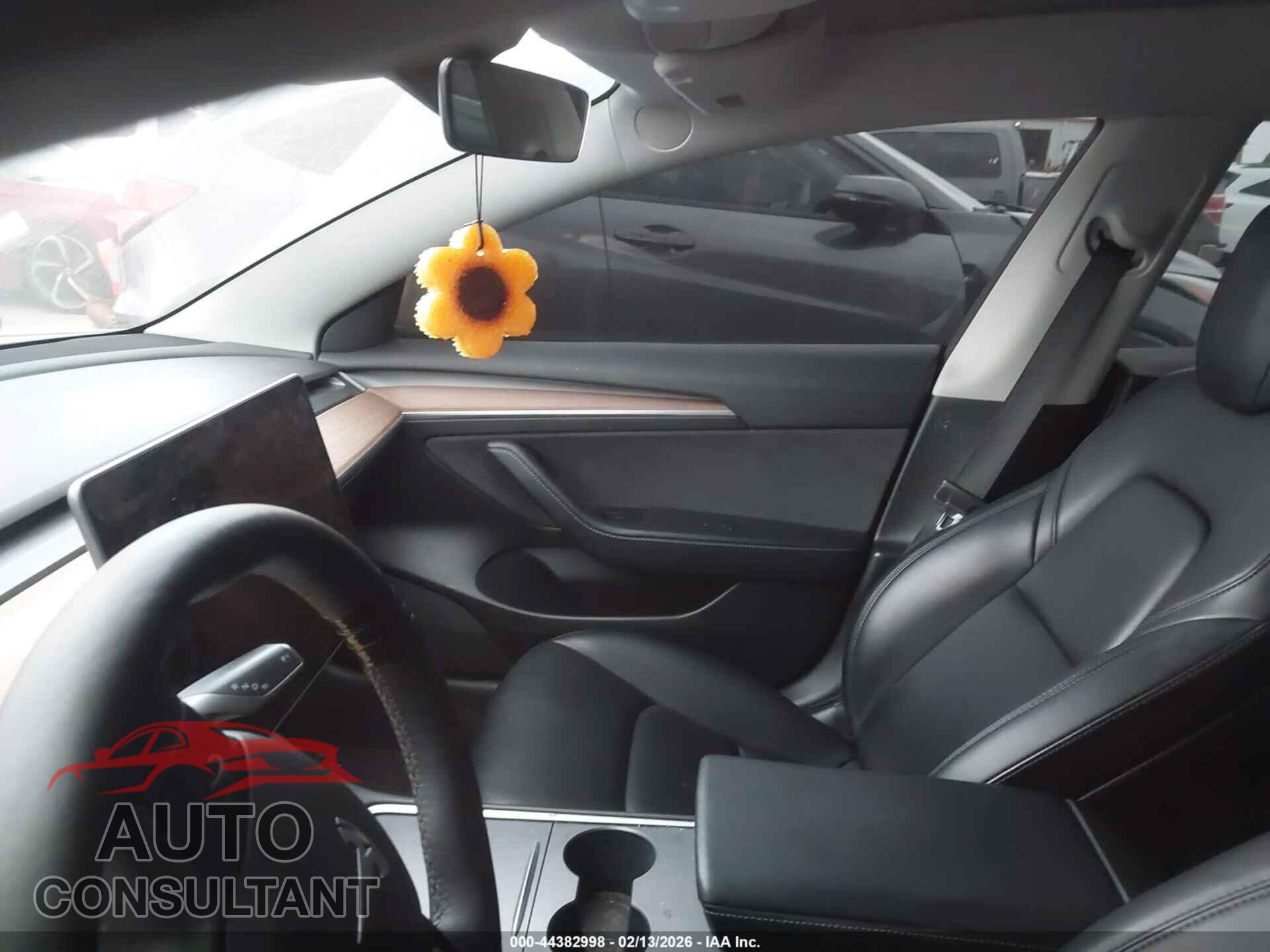 TESLA MODEL 3 2021 - 5YJ3E1EA4MF143711