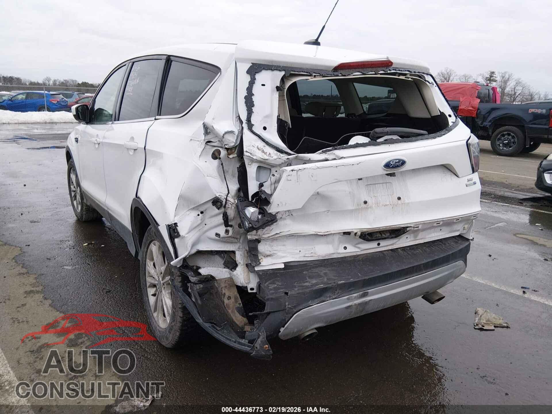 FORD ESCAPE 2017 - 1FMCU9G98HUB05167