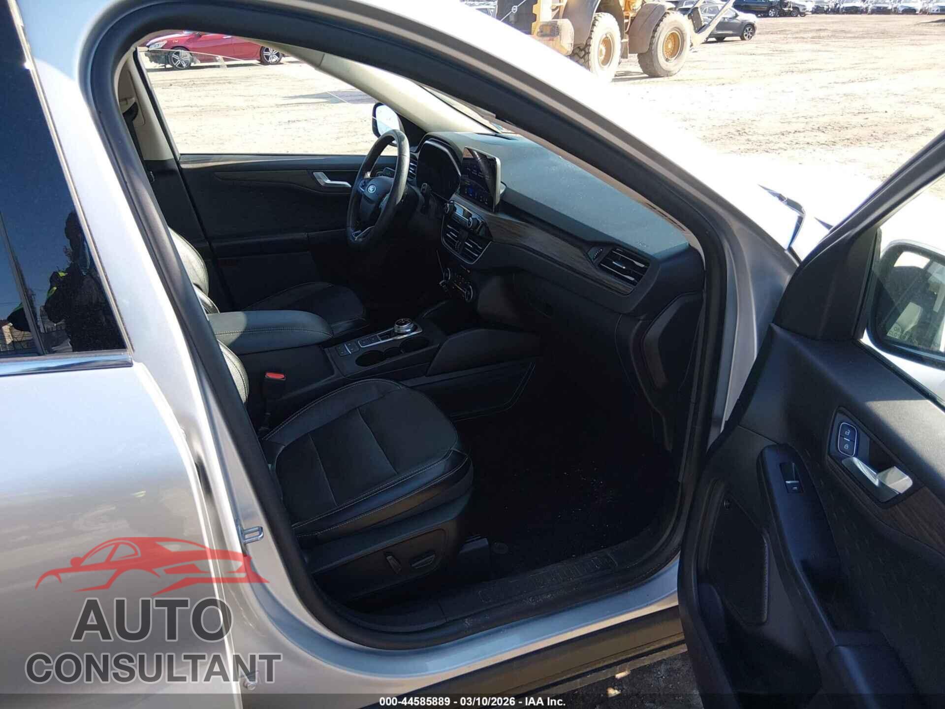 FORD ESCAPE 2020 - 1FMCU9J97LUA90131