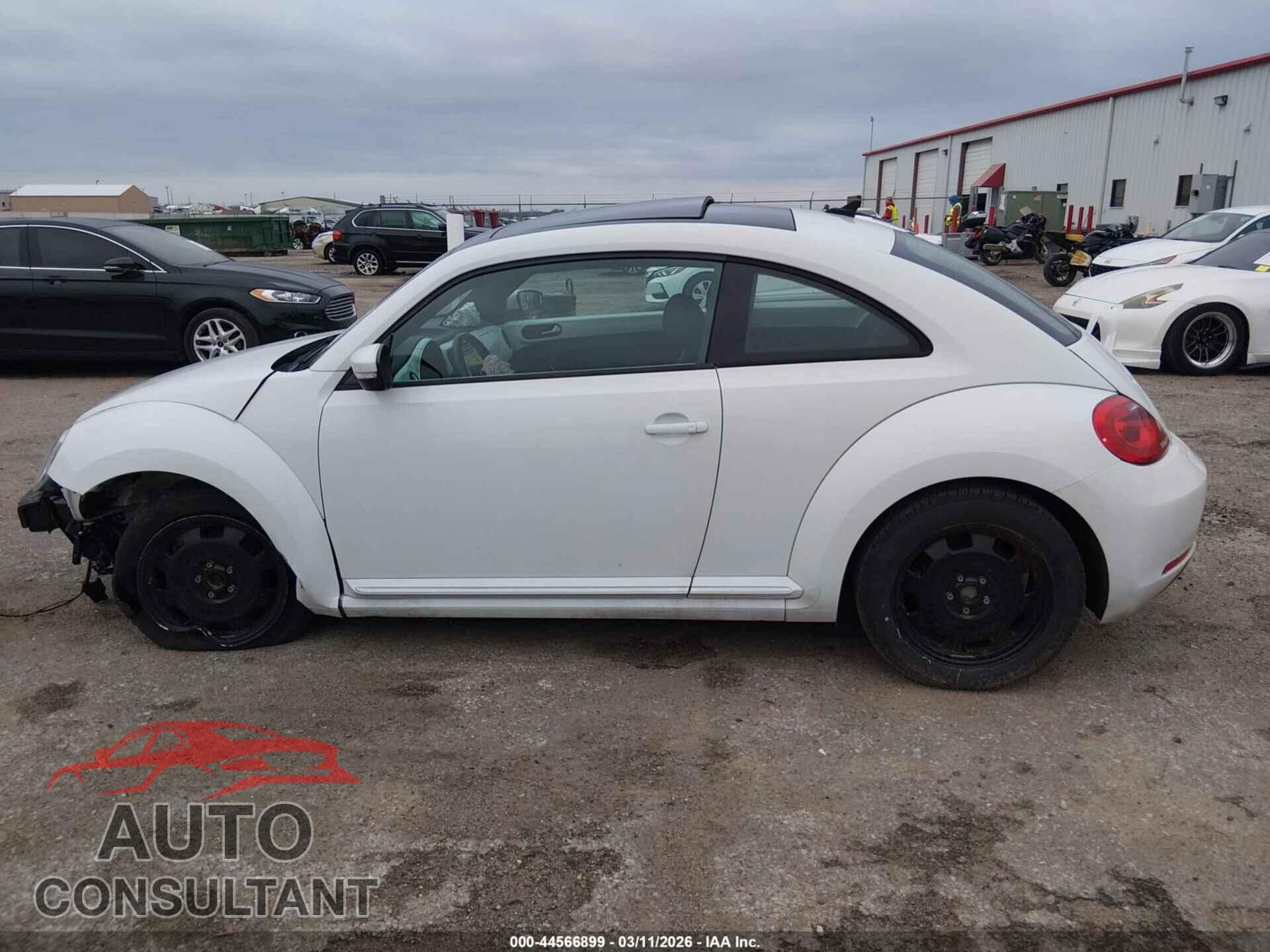 VOLKSWAGEN BEETLE 2015 - 3VWJ17AT2FM603473
