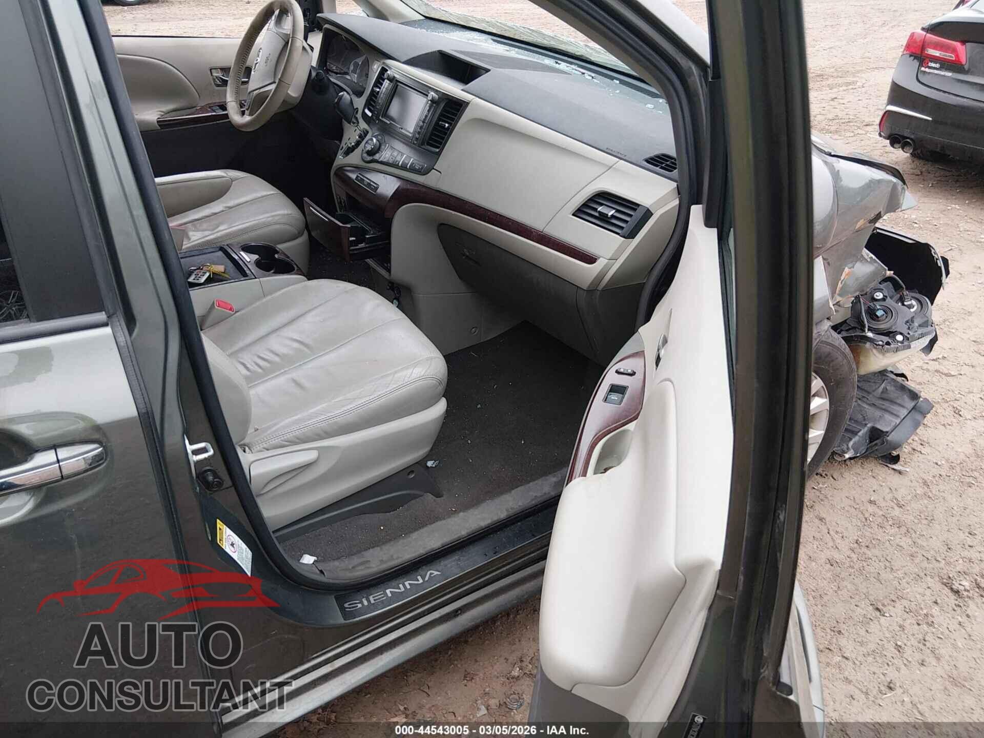 TOYOTA SIENNA 2011 - 5TDYK3DC3BS088657