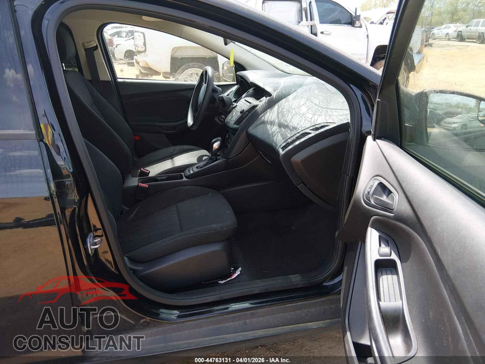 FORD FOCUS 2016 - 1FADP3E21GL362541