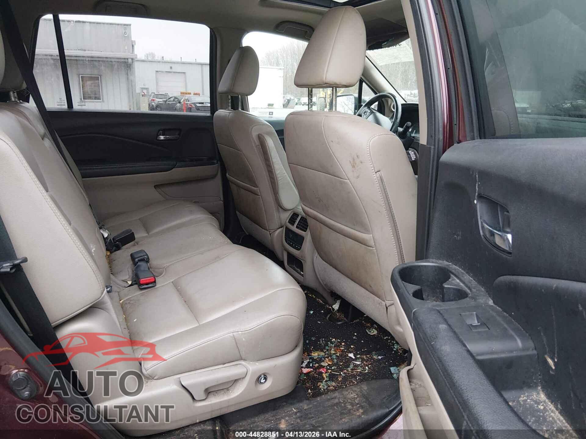 HONDA PILOT 2017 - 5FNYF6H55HB046229
