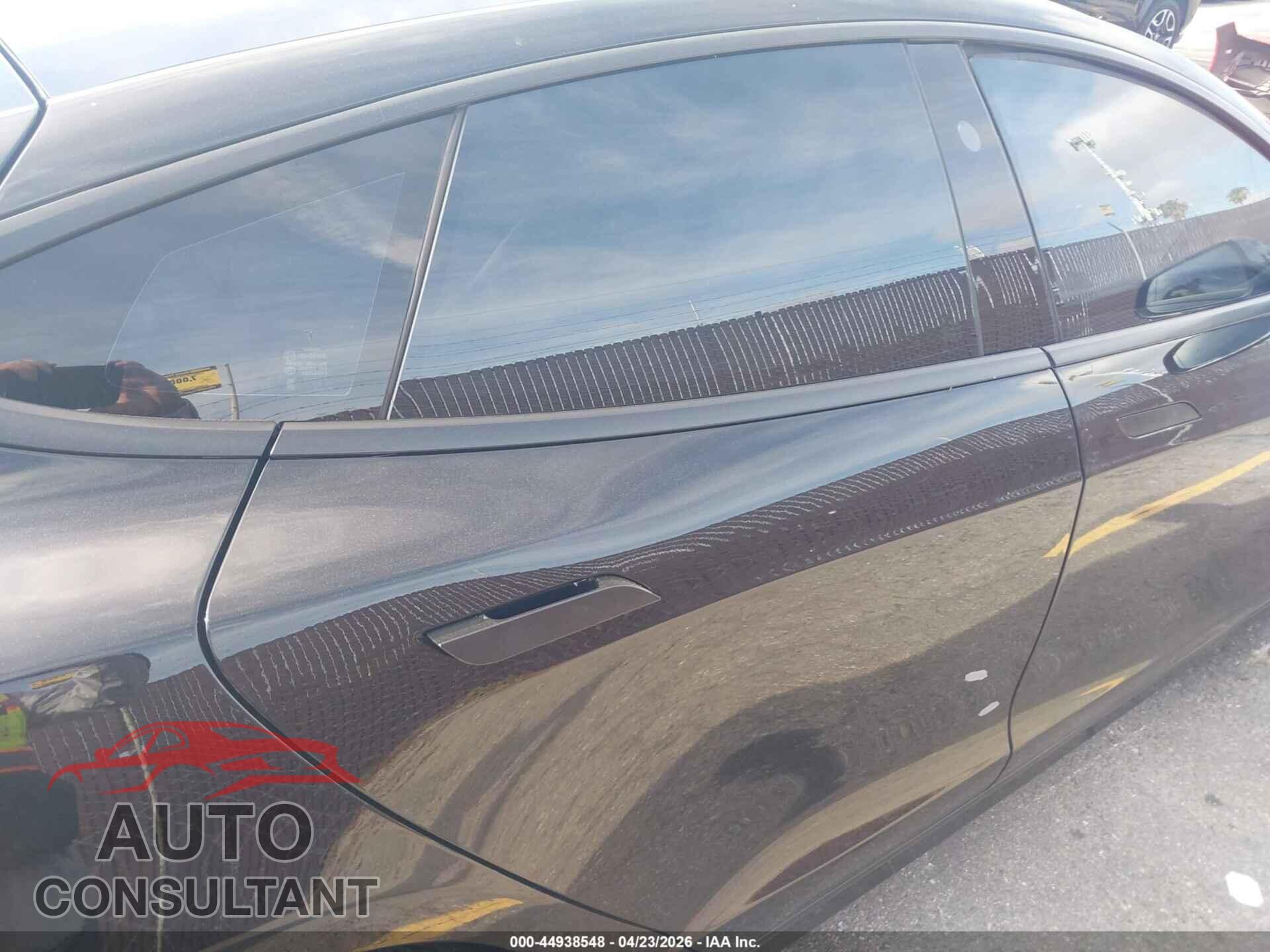 TESLA MODEL S 2019 - 5YJSA1E25KF307366
