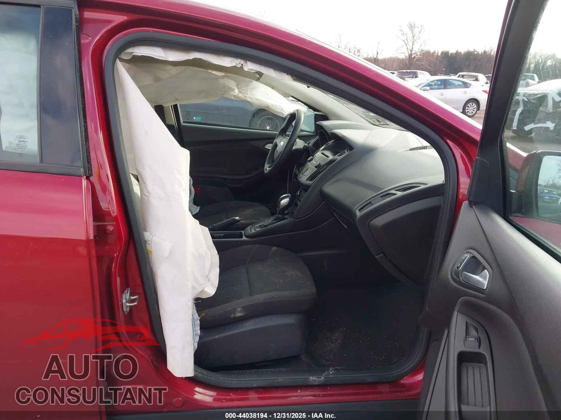 FORD FOCUS 2016 - 1FADP3F20GL251025