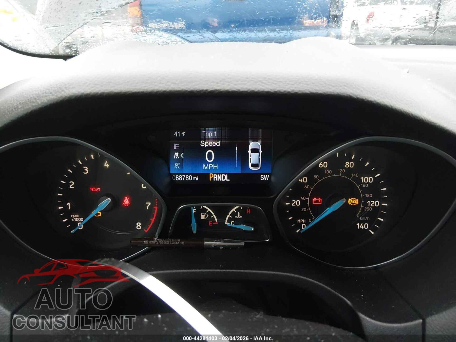 FORD FOCUS 2017 - 1FADP3K25HL311971