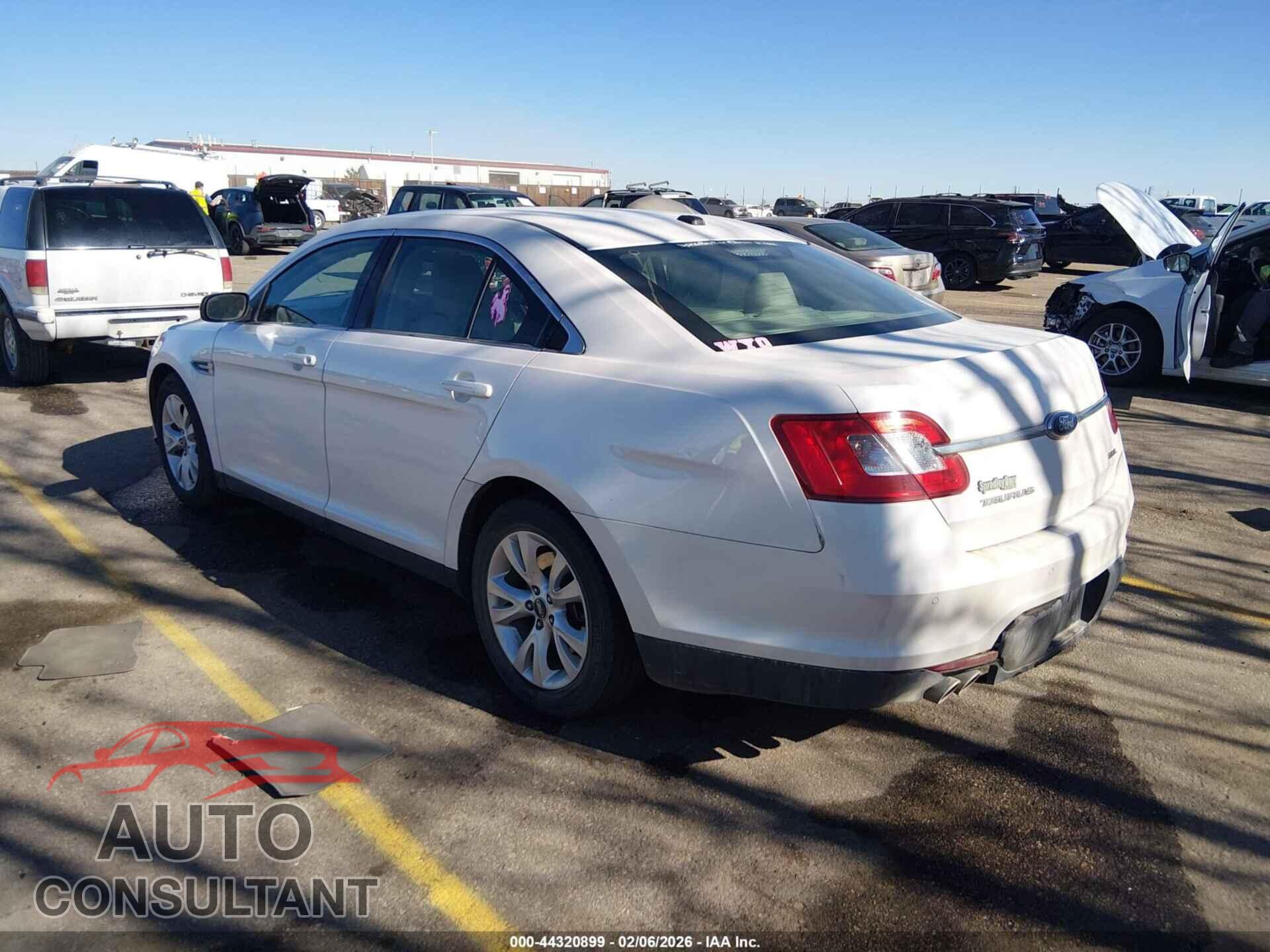 FORD TAURUS 2010 - 1FAHP2EW5AG106031