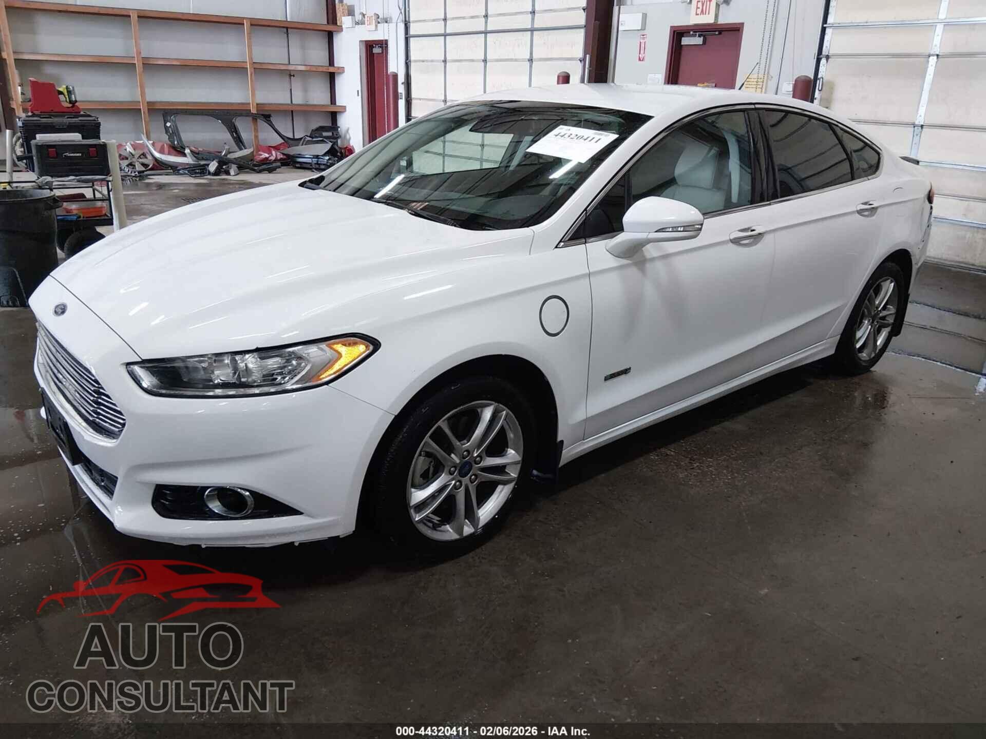 FORD FUSION ENERGI 2015 - 3FA6P0SU3FR147465