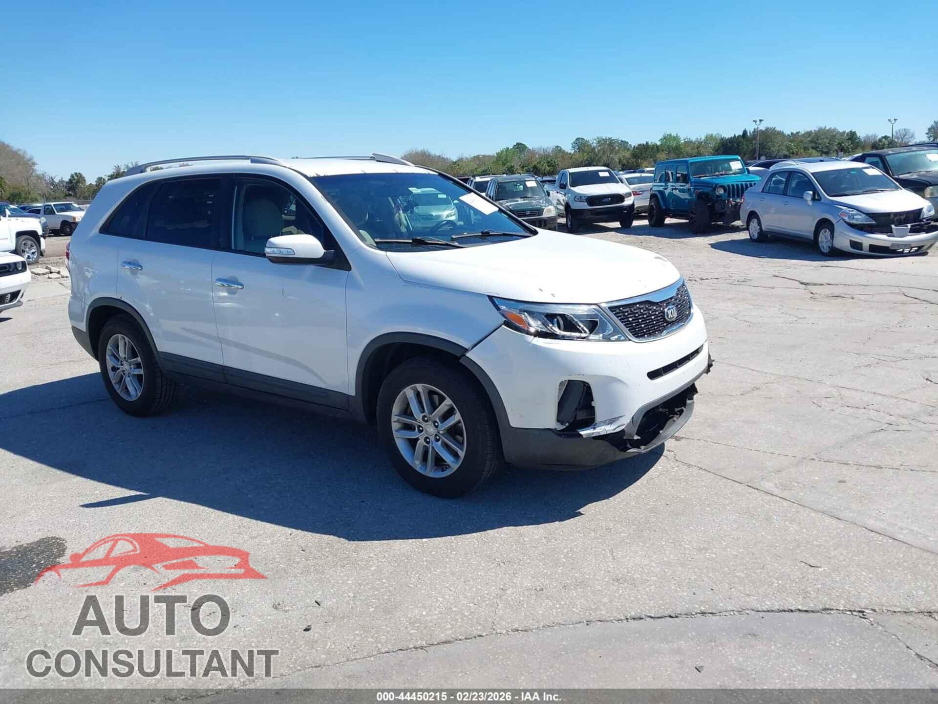 KIA SORENTO 2015 - 5XYKT3A67FG608279