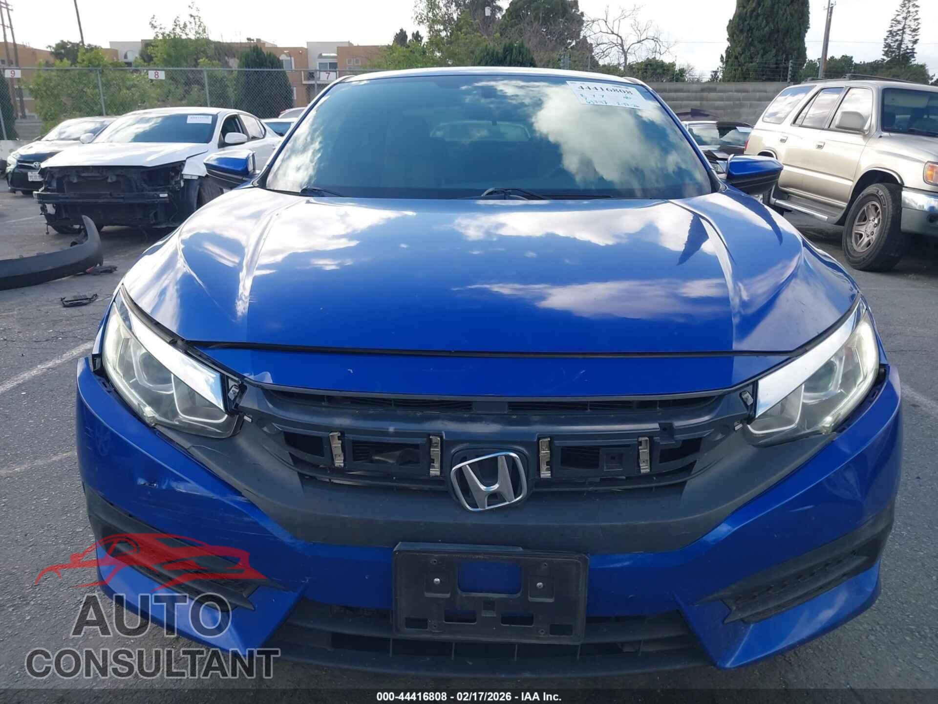 HONDA CIVIC 2018 - 2HGFC4B01JH307441