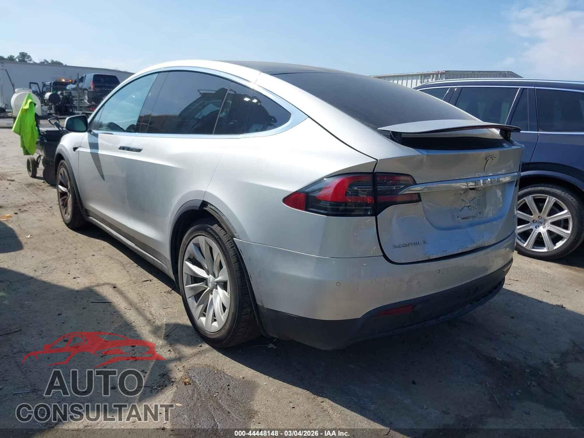 TESLA MODEL X 2017 - 5YJXCBE20HF076035